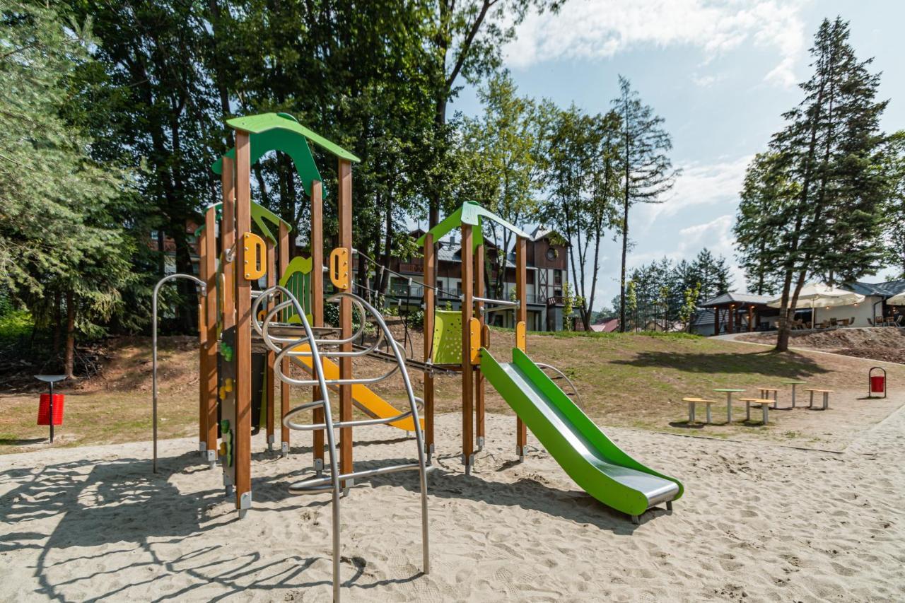 Szczawnica Park Resort & Spa Exterior foto Playground at the beach